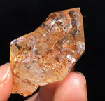 Natural red mud backbone crystal ore