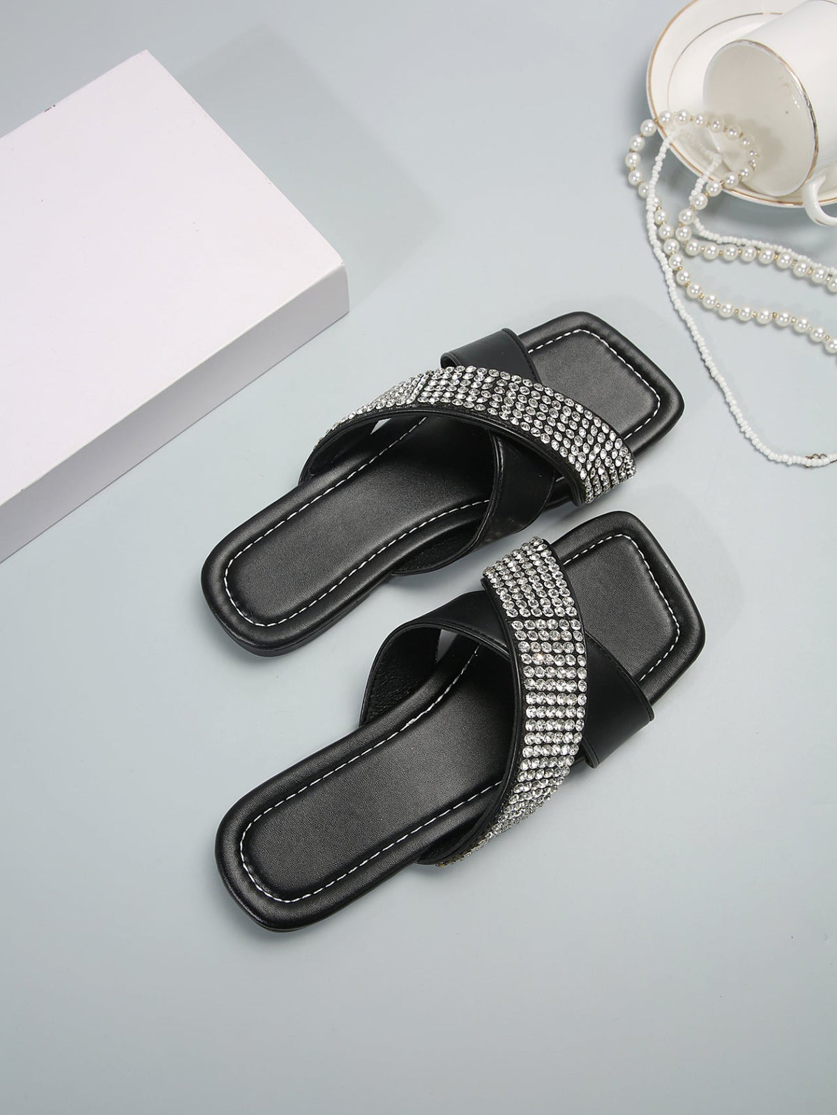 BelifiFlat Bottom Cross Water DiamondSlippers