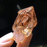 Natural red mud backbone crystal ore