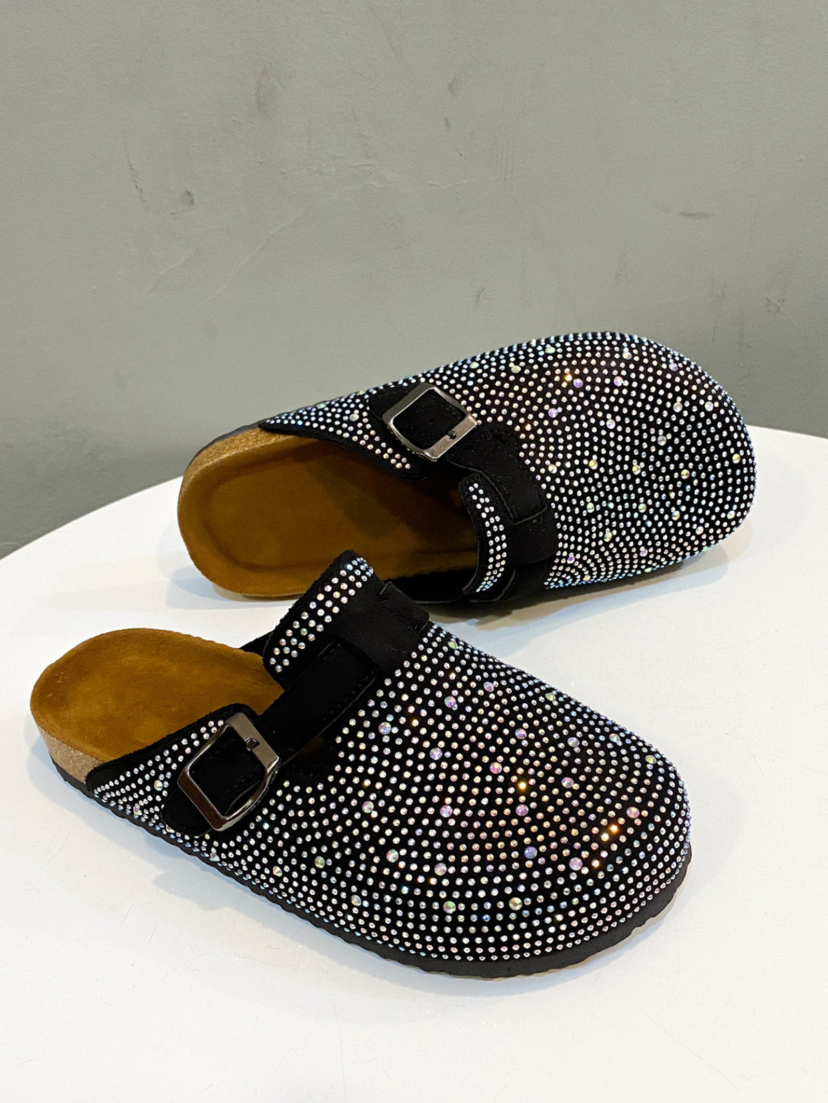 BelifiFlat Bottom Cross Water DiamondSandals