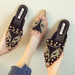 Joker Rhinestone Pointed Flat-bottomedSlippers